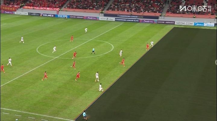 VAR认定不越位！林加德破门后“加冕庆祝”，海港主场0-1落后