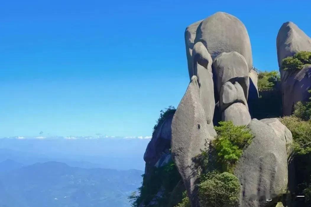 婚姻新三样：非房非车非存款
当今时代，寻觅伴侣的标准已发生深刻之变革。往昔，有房
