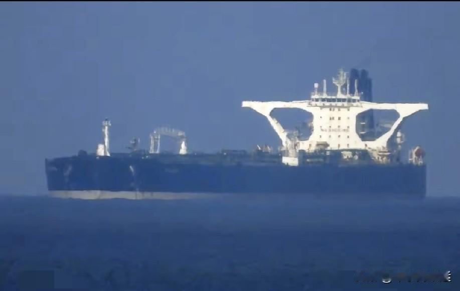 遇到横的，美国就软了！“贝拉1号”油轮给全世界打样：美军就是纸老虎
​当地时间2