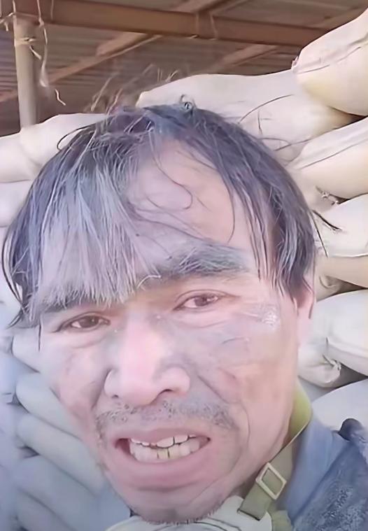 女子找人背水泥，对方要价一袋 6 元，她还价到 5 元。谁知到了装修现场，女子潸