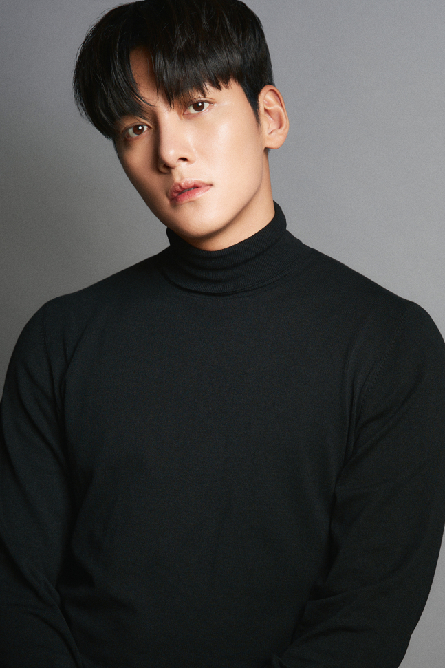 池昌旭 将特别出演新剧女皇的后宫 ，合作裴秀智李洙赫 。池昌旭虽然是特别出演，但