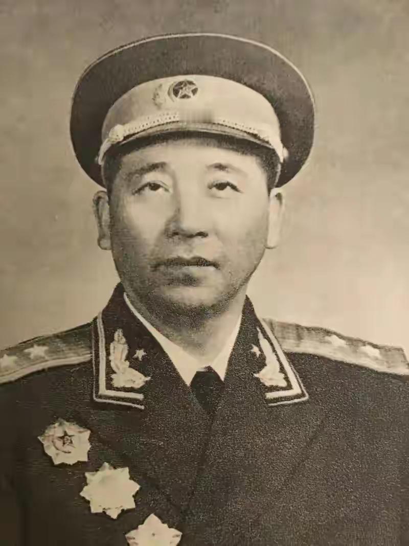 1982年，秦基伟给尤太忠去电话，打听患难之交谷善庆的消息。

谷善庆说起来和秦