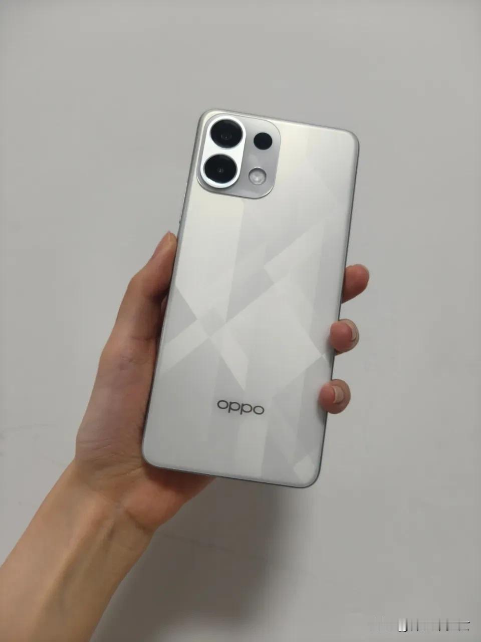用OPPO K12s刷视频，半小时掉电4%，7000mAh大电池这能给我用一天了