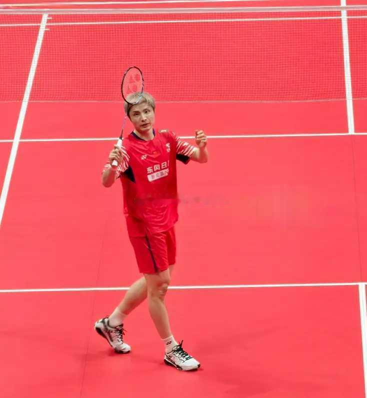 火力全开击溃世界第二！石宇奇2-0昆拉武特，剑指赛季单打第六冠 本周在杭州开打的