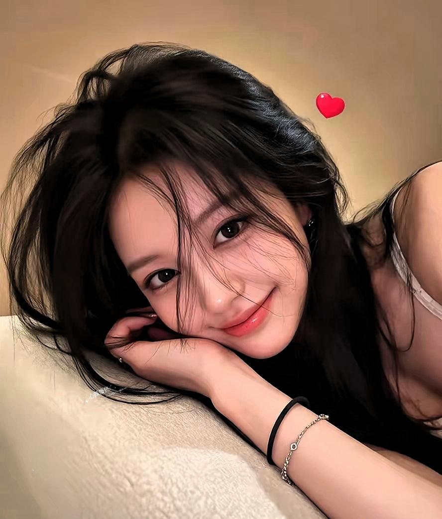 🪫⁺ ¹⁰⁰ ​​​   
是不是所有男女
都逃不过这双标定律❓
女人能接受情