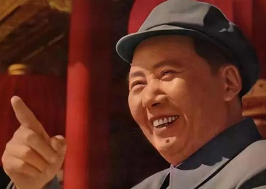 毛主席的职业是小学教师，是谁教会了他打仗？毛主席说有3个“老师”，第一个是蒋介石
