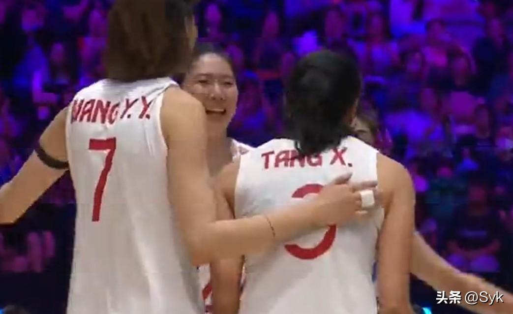苦战五局，2026世界女排联赛香港站中国女排2-3不敌加拿大！

7月8日晚20
