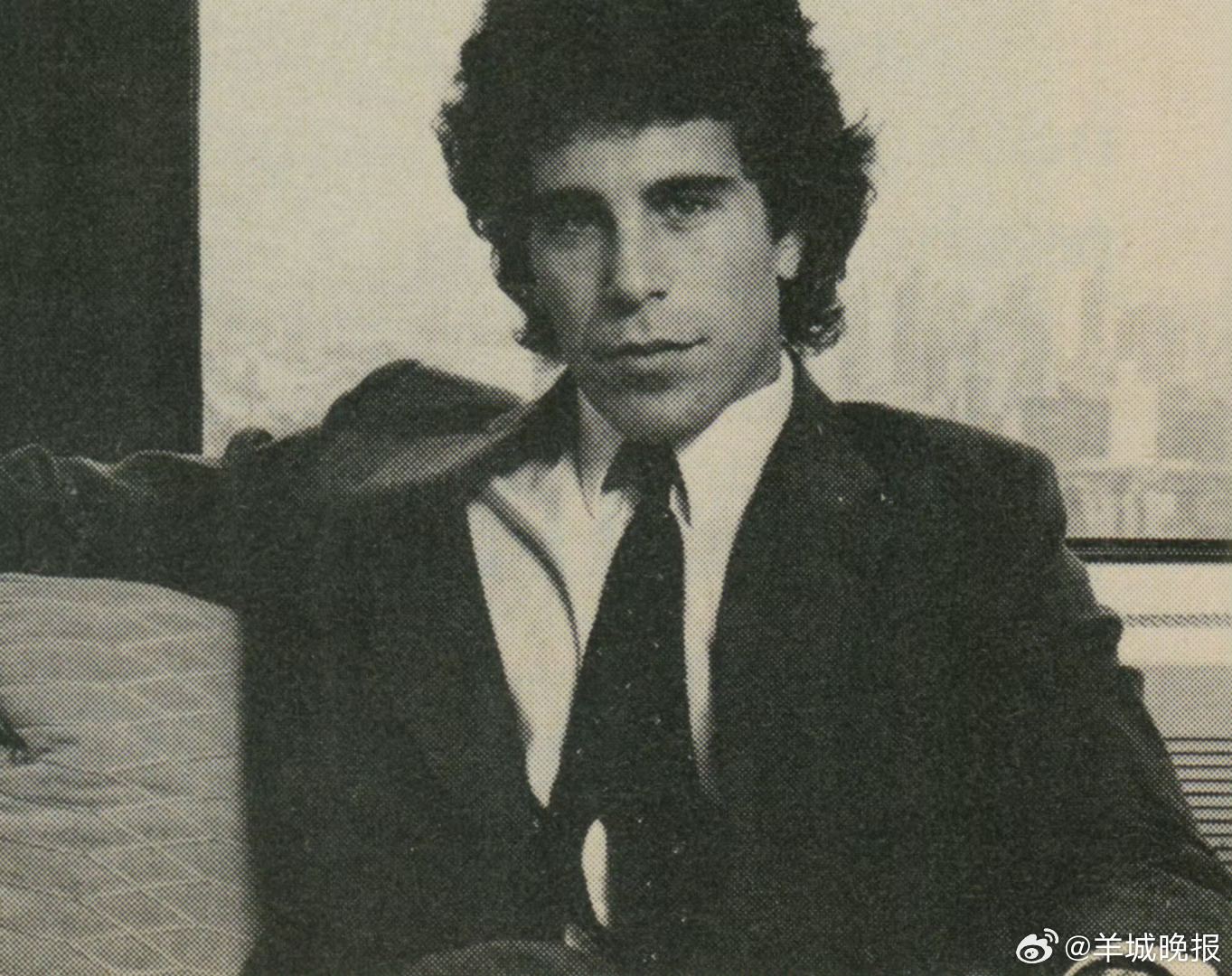 #起底爱泼斯坦# 【#爱泼斯坦如何打通顶级权贵网#】#爱泼斯坦当教师有涉未成年不