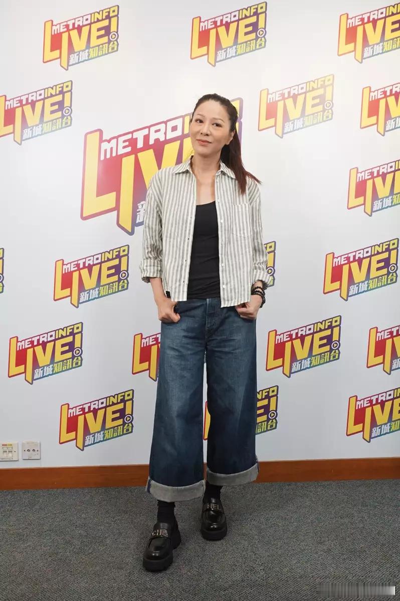 滕麗名爆丈夫靠「另類方法」追求 每年訂立共同目標保鮮婚姻.藝人滕麗名（阿滕）日前