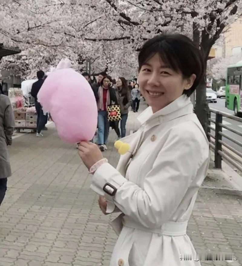 “不让你去北大是为你好，”1999年湖北687分文科女状元戴柳，被父亲偷改志愿错