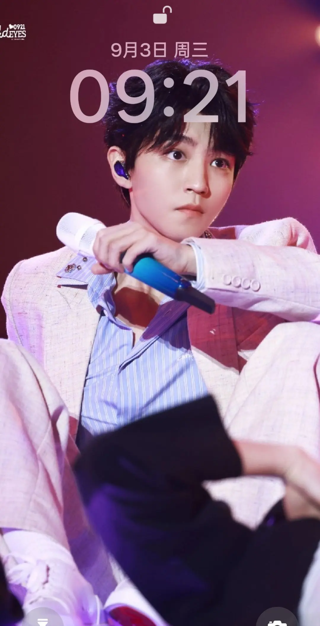 每天想念921次 看你相片921次 听你音乐921次 看你电影921遍...