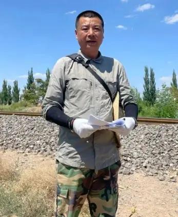 张斌，男，生于1973年6月，中国铁建特级技师，中铁第一勘察设计院集团有限公司测