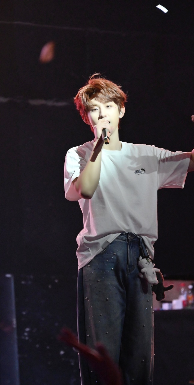 郭俊辰出道十周年见面会是会在开场前认真给粉丝准备玫瑰花🌹的郭俊辰啊～郭俊辰十周