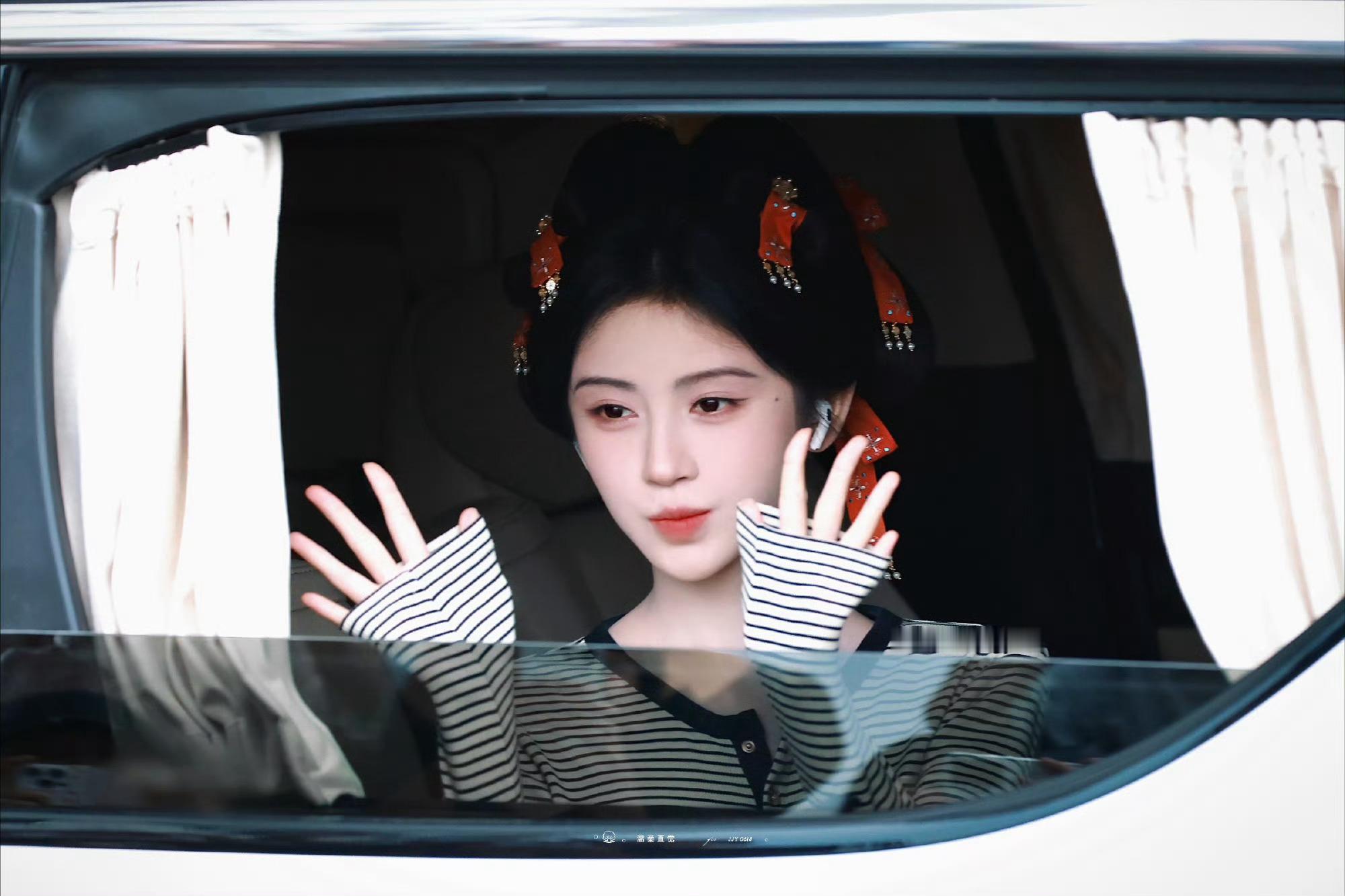 鞠婧祎 jjy鞠婧祎苏绿夏 jjy鞠婧祎万花世界 “你是常青树那我就是不死鸟”?