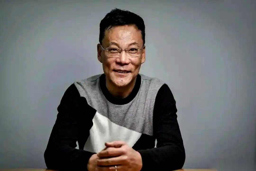 庆子，下次抢公章，真得算我一个。
这句话，我能笑一天。
太TM绝了。
说真的，李