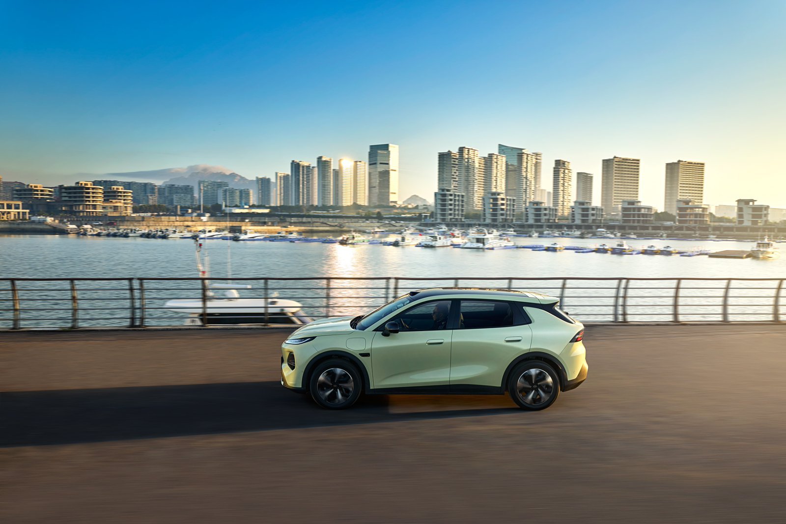 10万级大“满配”！长安启源全新Q05用实在价格和实惠权益，开启新年新旅程全能价