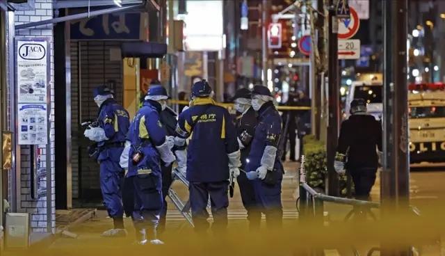 突发！中国公民在东京遭催泪瓦斯抢劫，4.2亿日元被劫，嫌犯在逃！
 
当地时间1