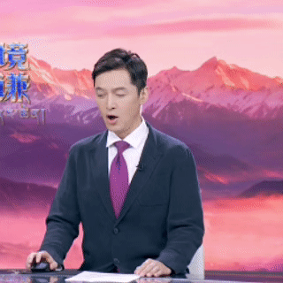 胡歌陈龙提词器各忙各的建议严查的提词器是不是有自己的想法！明明是来播报囊谦生态监