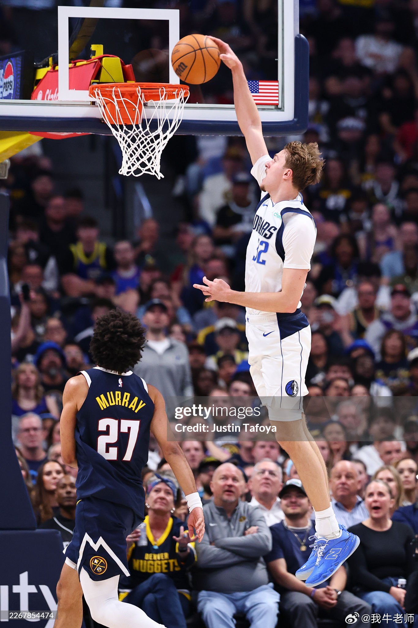 MFFL 弗拉格目前场均得到20.4分6.6篮板4.7助攻1.1抢断0.9盖帽。