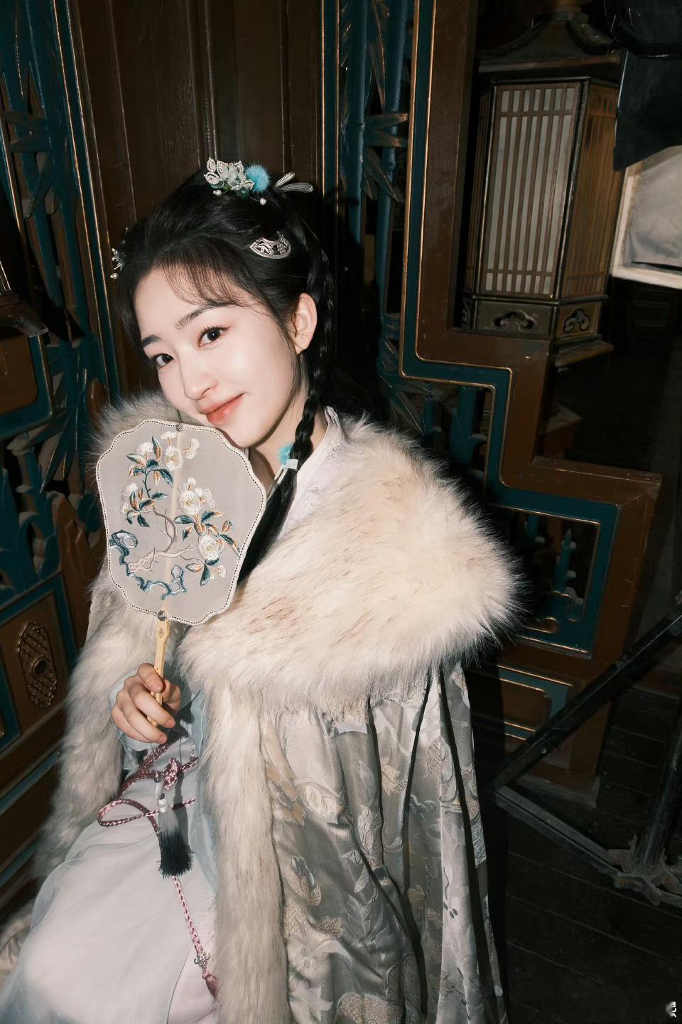 本人solo追星🤩发言无关任何人哦 喜欢美女们～ 