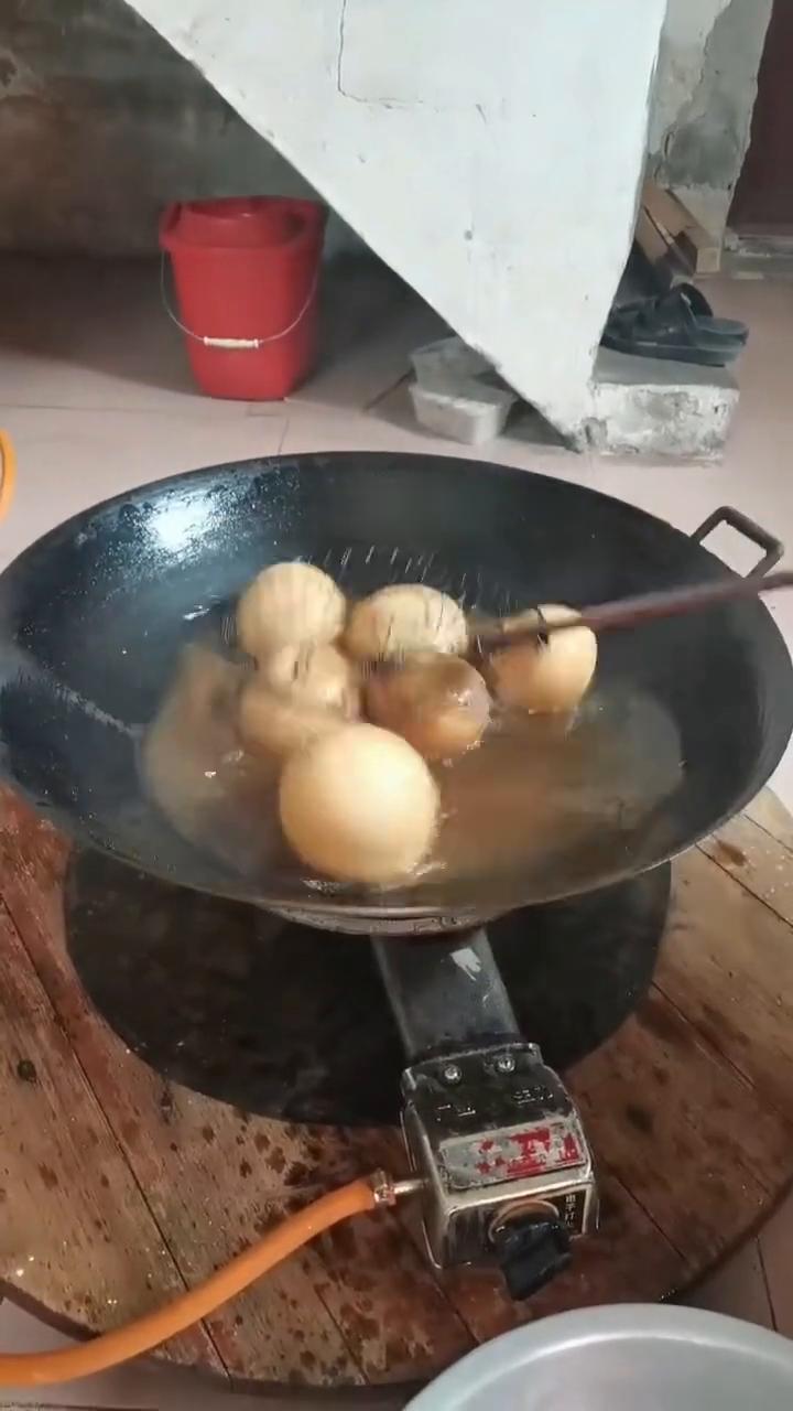 抖音要有咁多计数点得㗎，麻烦你要个一百块钱。