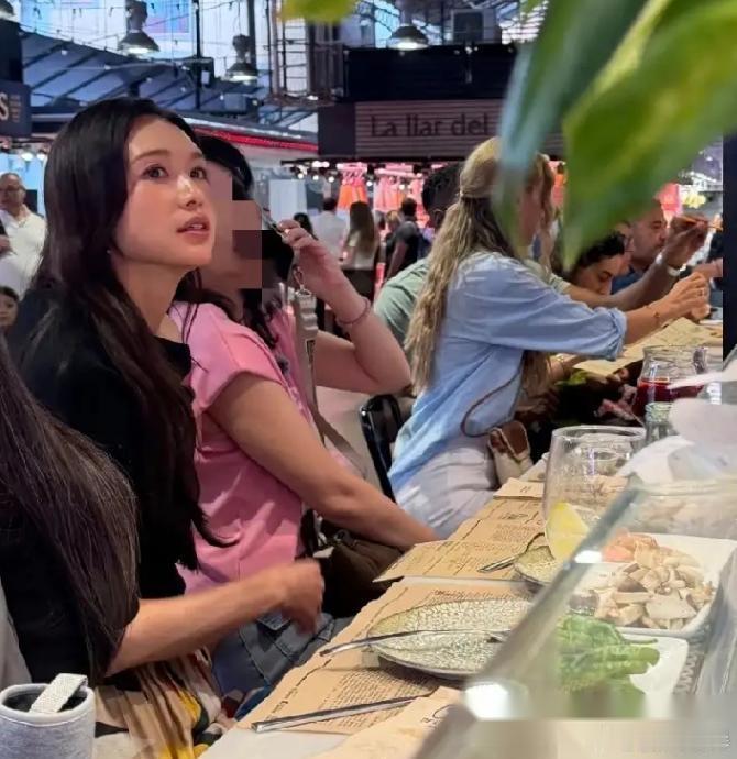 现在全网我最不理解的人 就是林志玲了 明明她现在已经是名利双收了，为什么还要做自