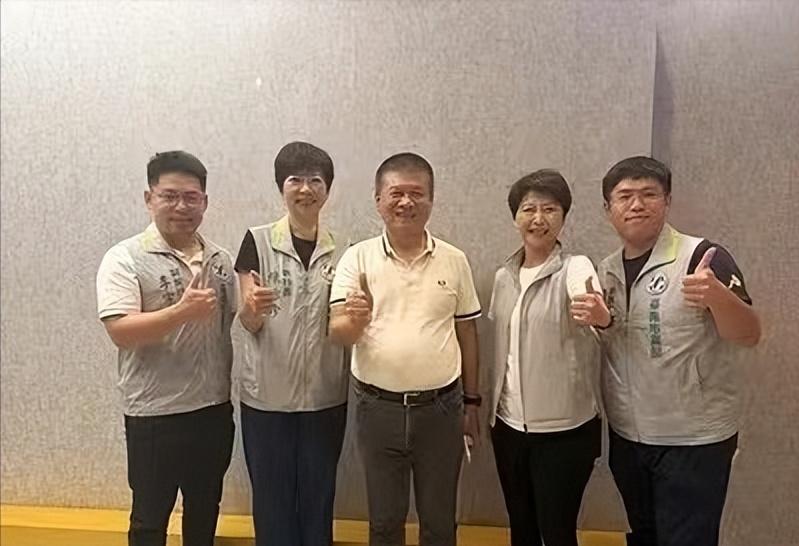8月6日，民进党台南市长参选人陈亭妃公布竞选总部核心人事，赖清德任荣誉主委，黄伟