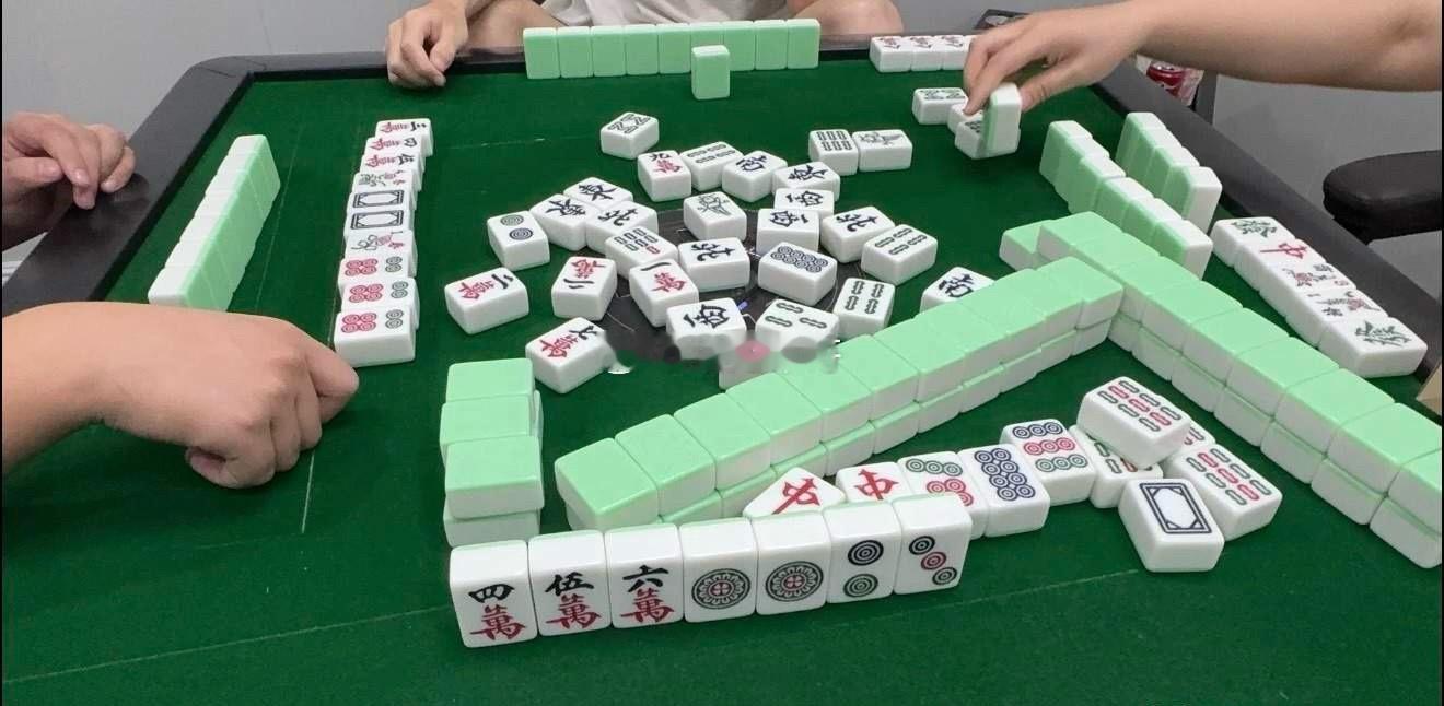 短线思路！——适合出现首板或者首阳个股，关注涨停“1进2”机会，适合抓龙头起爆机