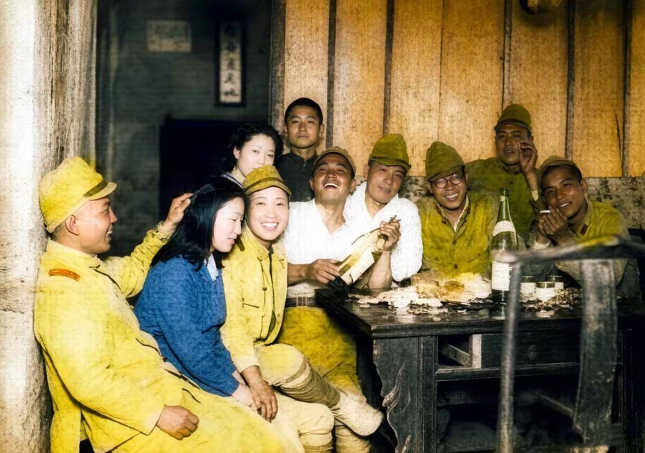 今天是日本无条件投降81年纪念日。当我看到这张尘封多年的侵华日军私人相册老照片，