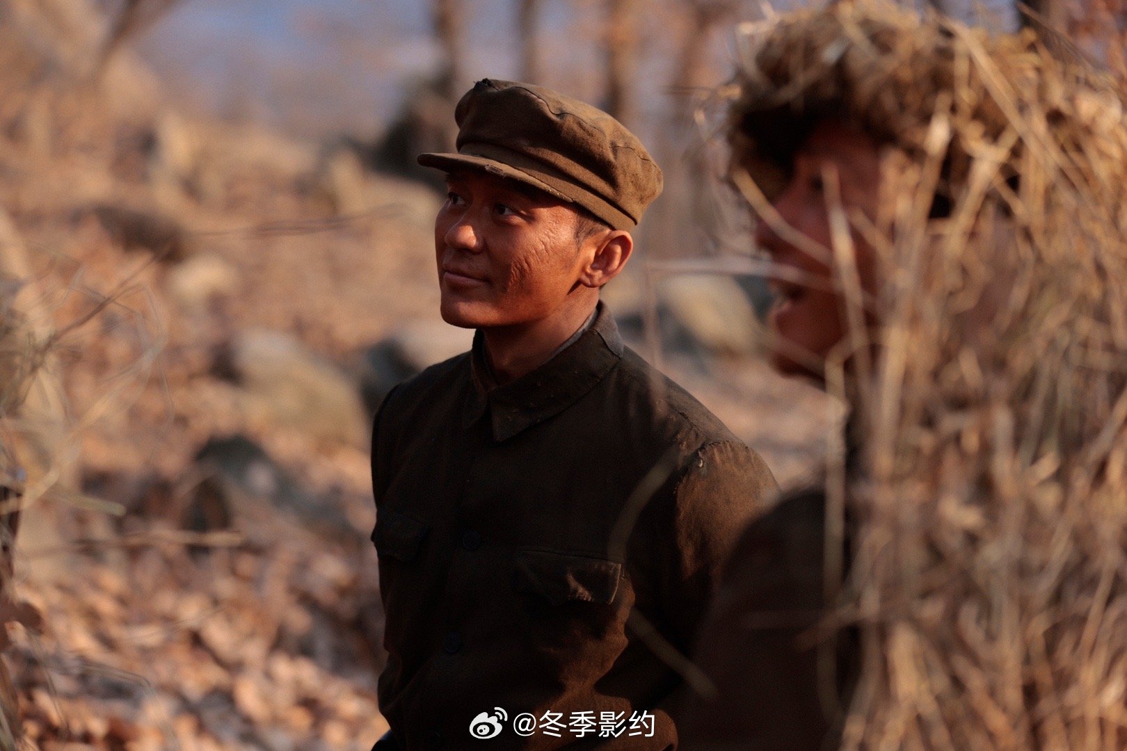 电视剧战旗如画 今日开播！故事聚焦抗美援朝的英雄儿女，让人肃然起敬。演员表里看到