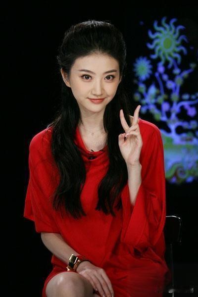 景甜的事业运已然到头了，没有资本再敢放心把钱途压在她身上，太容易暴雷了，这次可以