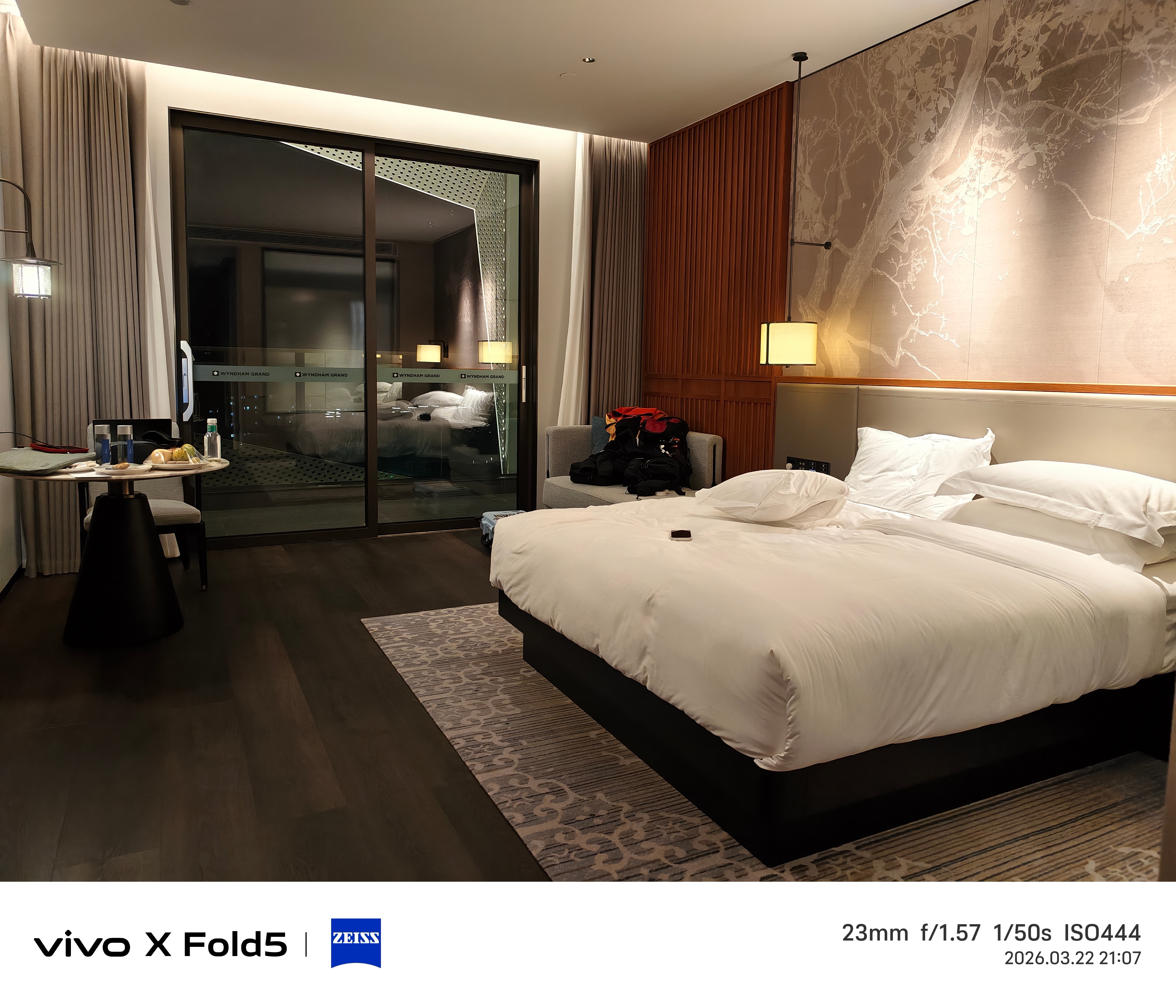 今天住的腾冲温德姆至尊酒店，房价780，对比腾冲全季酒店（带温泉）今天的房价是5