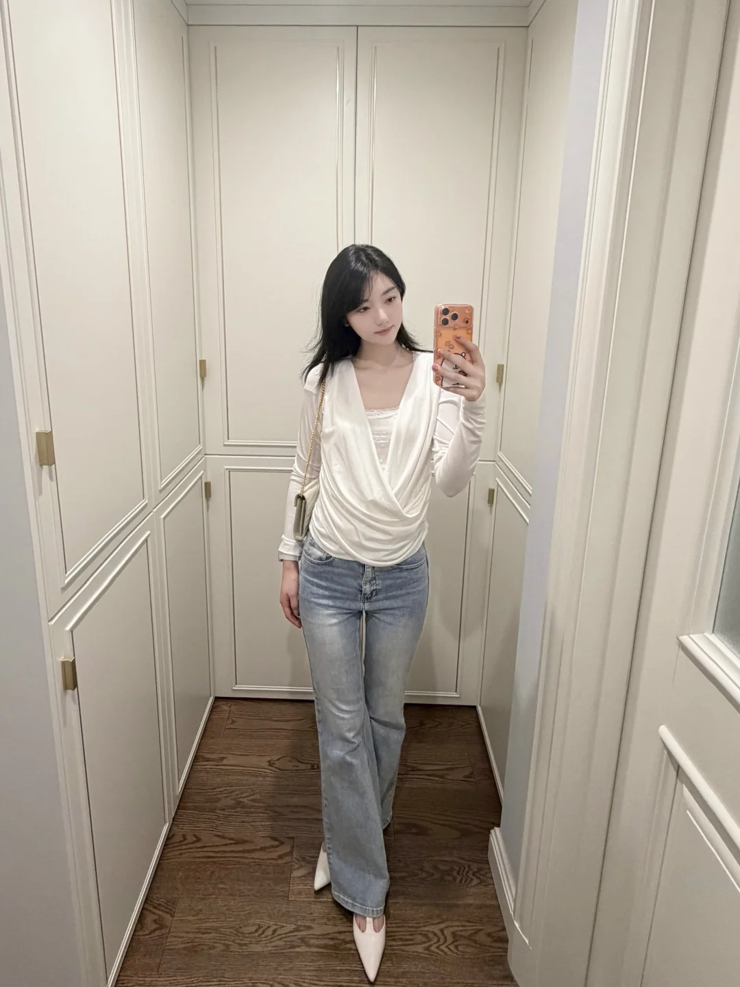 简单又有小心机的白色系内搭🤍