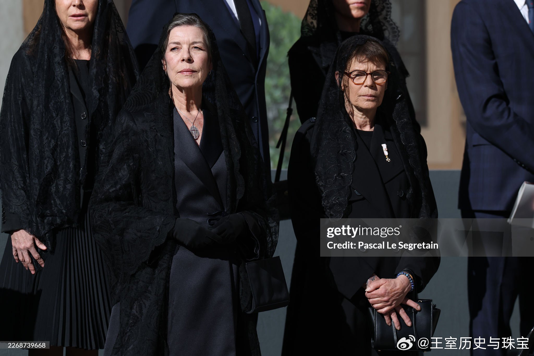 新闻 2026.3.28 教皇利奥十四世访问摩纳哥，摩纳哥亲王夫妇亲自到直升机坪