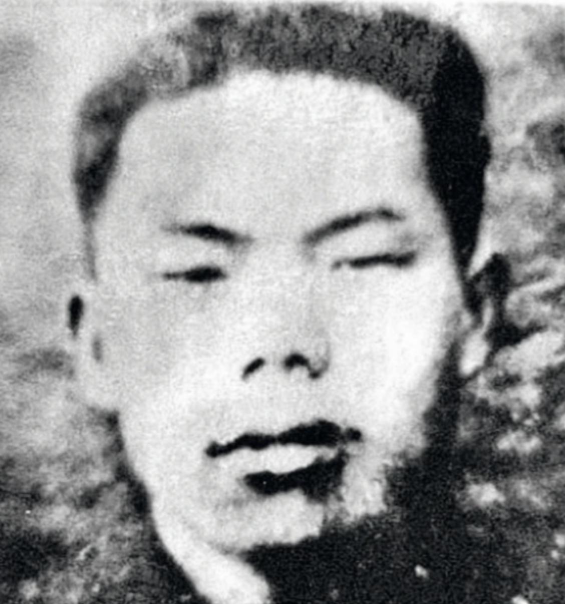 1952年，志愿军战士倪祥明睡不着，便出去巡逻，突然，山下竟传来了铁器的叮当声，