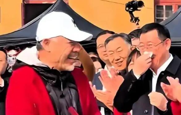 陈宝国近况让人揪心！  长年拍戏老相明显，儿子43岁不结婚是唯一心病。

想必大