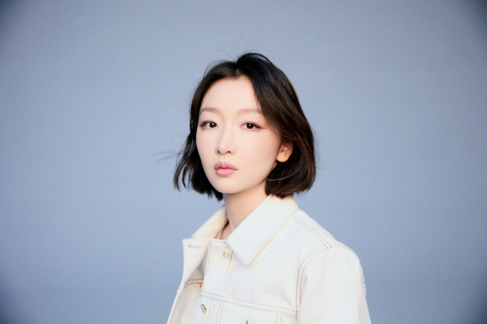 周冬雨素颜录节目周冬雨素颜上节目真的又真实又好看！清清爽爽、干净通透，没有多余修