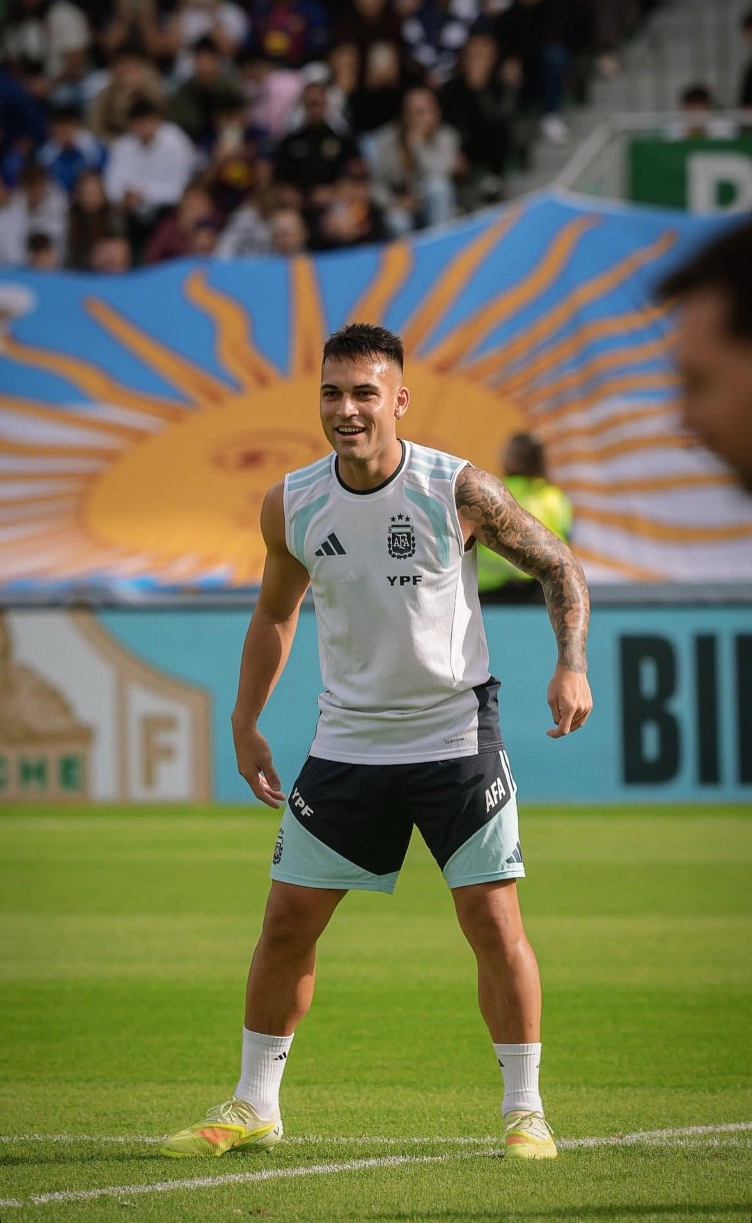 📷图图图🇦🇷阿根廷国家队在埃尔切球场的公开训练😍😍