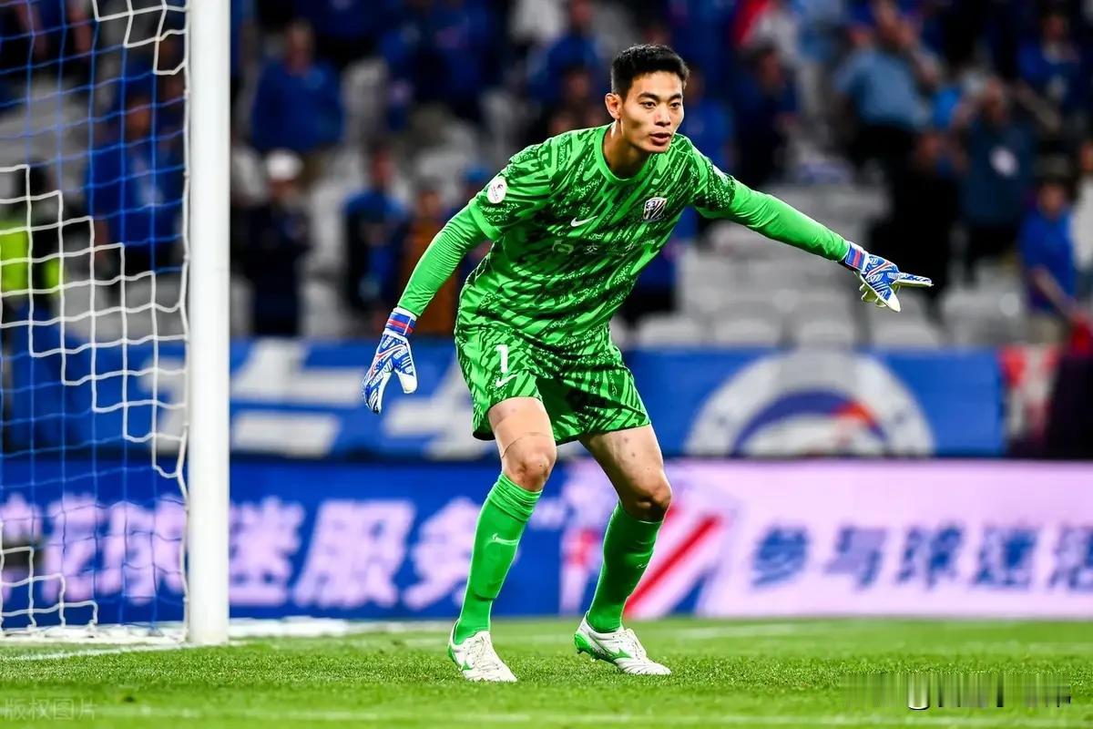 鲍亚雄走、薛庆浩留，看来有些人注定是砸手里了
备战期，鲍亚雄转投云南玉昆、马镇回