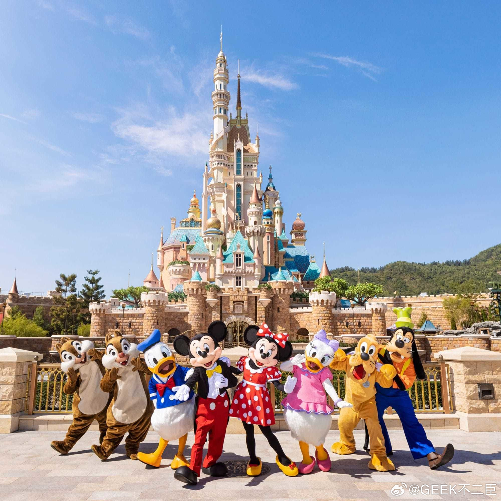 迪士尼 物价 如果是明码标价了，嫌贵就可以不吃！如果真的贵，也可以投诉啥的！ 