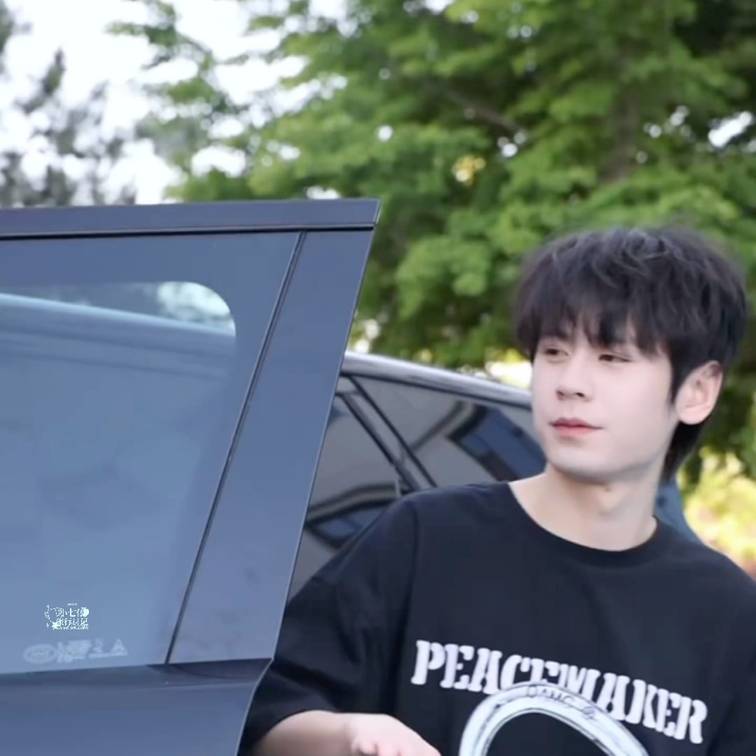 无畏拍摄vlog 动图第一弹～🚙 🦋 