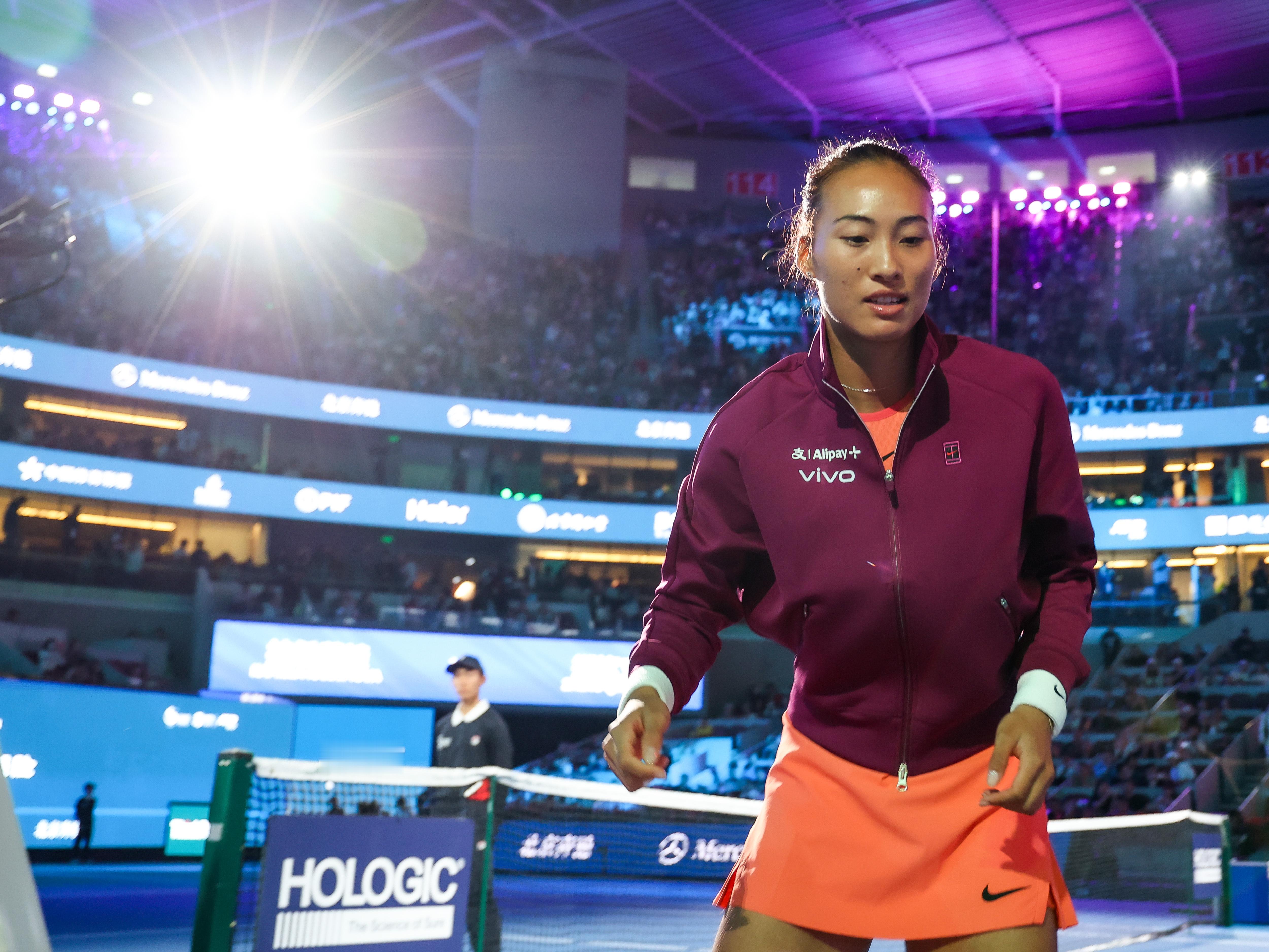 #郑钦文中网开门红# 中网女单第二轮焦点战，郑钦文以6-1/6-1轻取拉希莫娃收