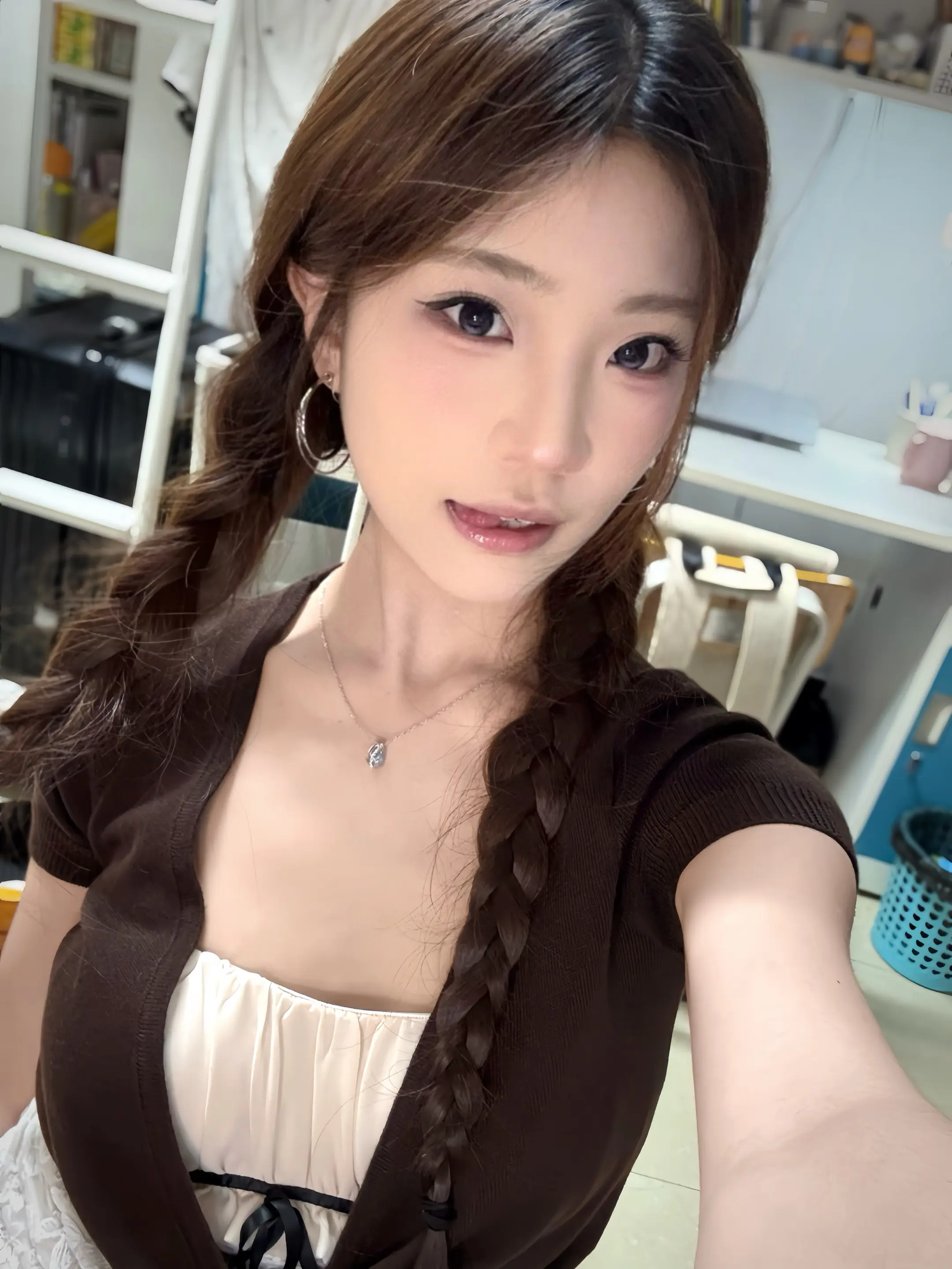 到底什么时候可以跟你约会牵牵手