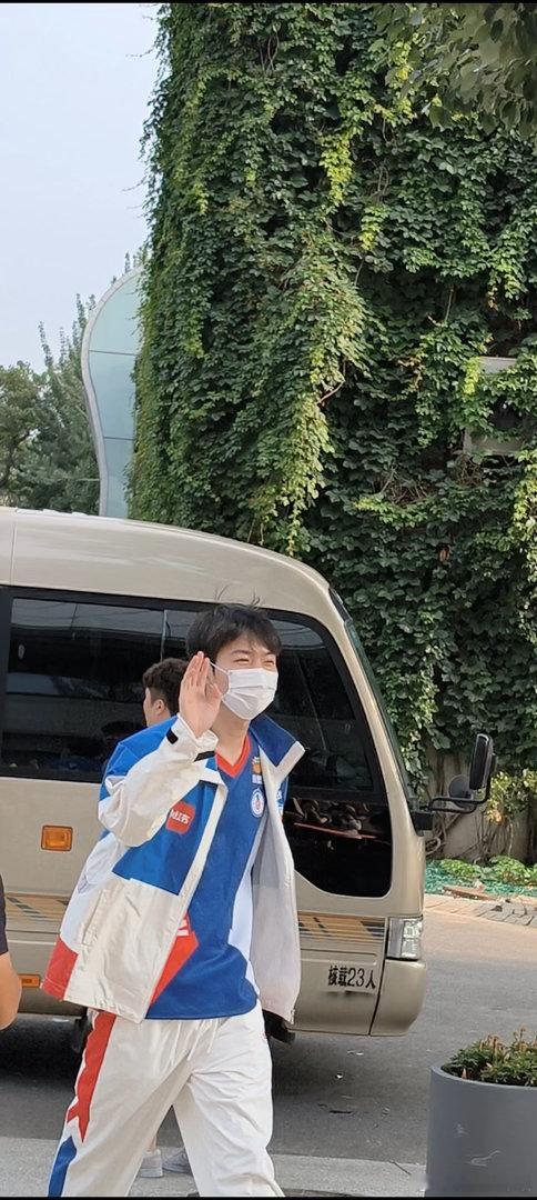 看见诸葛流水破千万明白当嫂子要低调了 