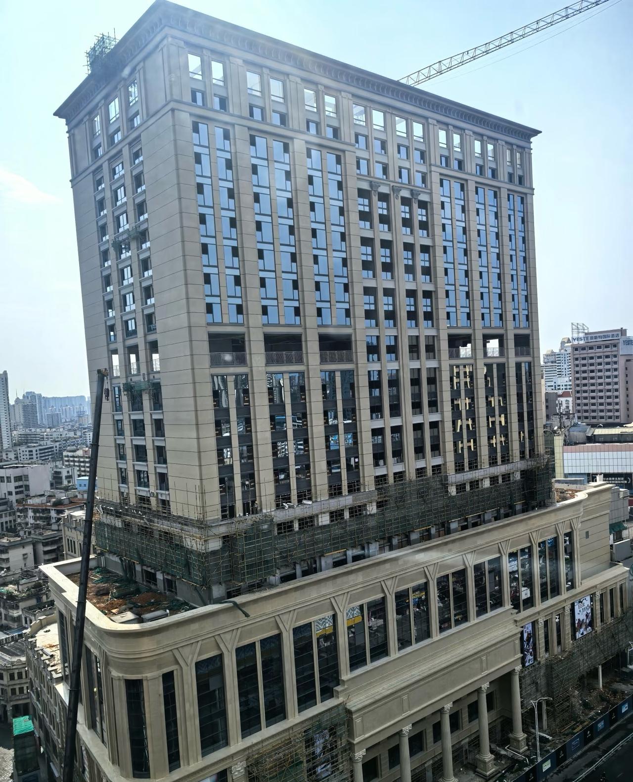 广西太古里🕌

看来准备要结束了，这审美也是独树一帜，这样的商场方案都能批。。