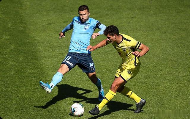 001澳超纽卡斯尔喷气机VS悉尼FC        纽卡斯尔喷气机只是澳超弱旅，