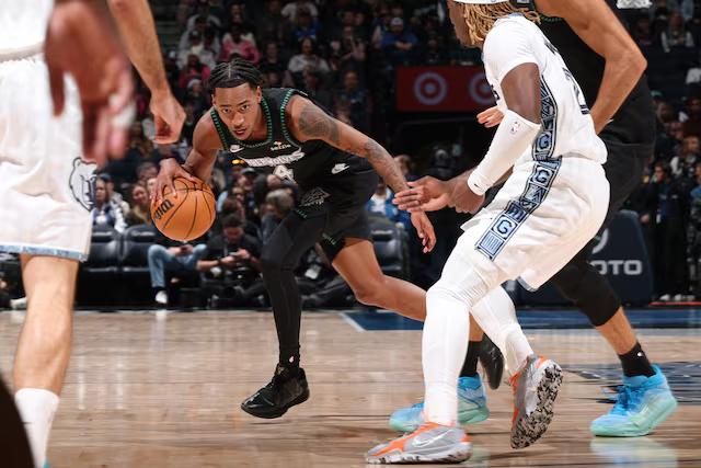 迪林厄姆看起来真是有些废掉了，对抗能力糟糕透顶，直接导致没有办法完成得分，组织和