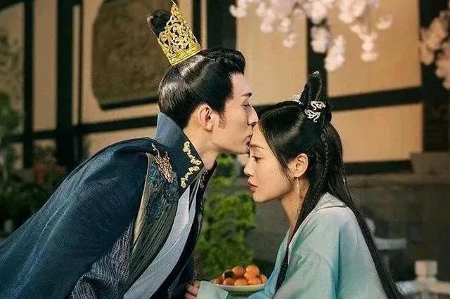 1147年，陆游休了妻子唐婉，不久之后，他就娶了一妻一妾。

休书递到唐婉手里时