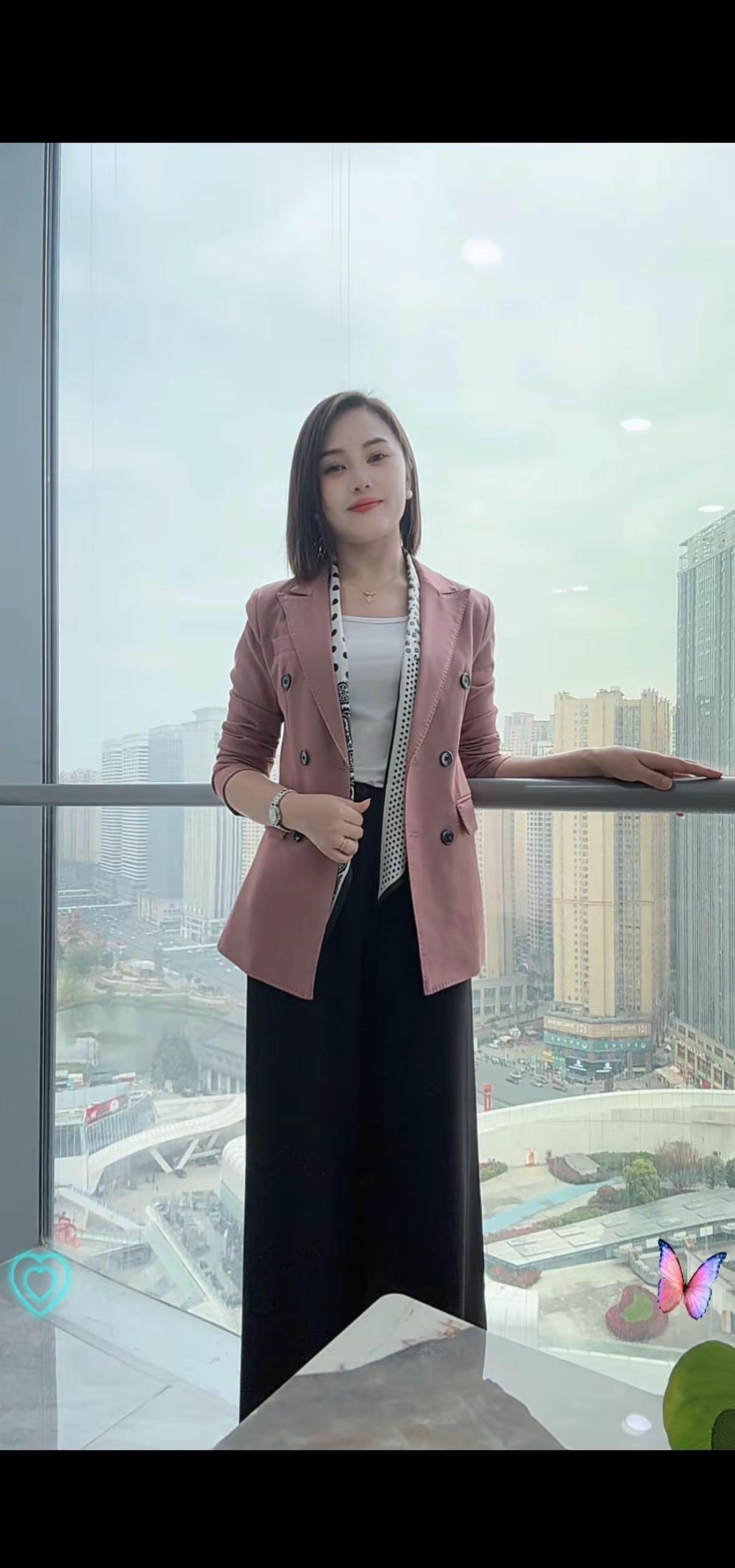 人生最美妙的风景，竟是内心的淡定与从容。这份淡定与从容是自己修炼来的，不是别人给