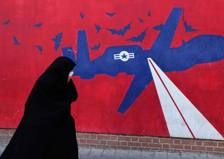 伊朗雷霆出击！30名美以间谍一夜落网，内鬼竟潜伏在要害部门
伊朗情报部门近日展开